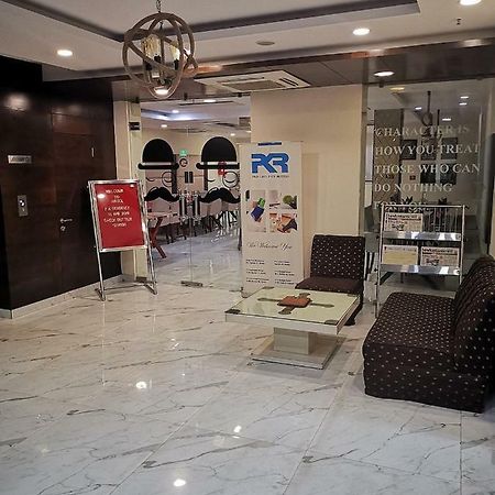 Hotel Pk Residency Noida Bagian luar foto