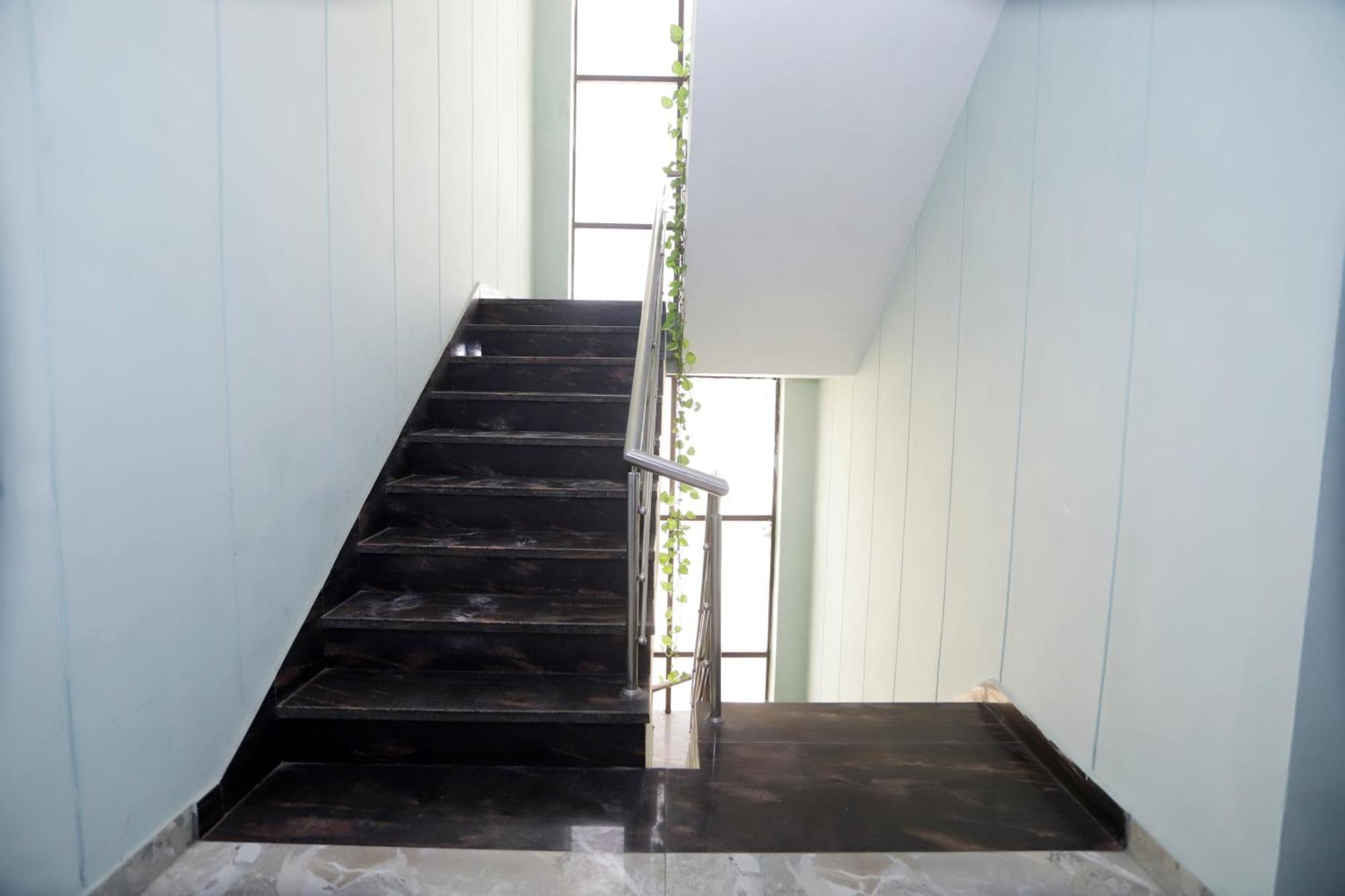 Hotel Pk Residency Noida Bagian luar foto