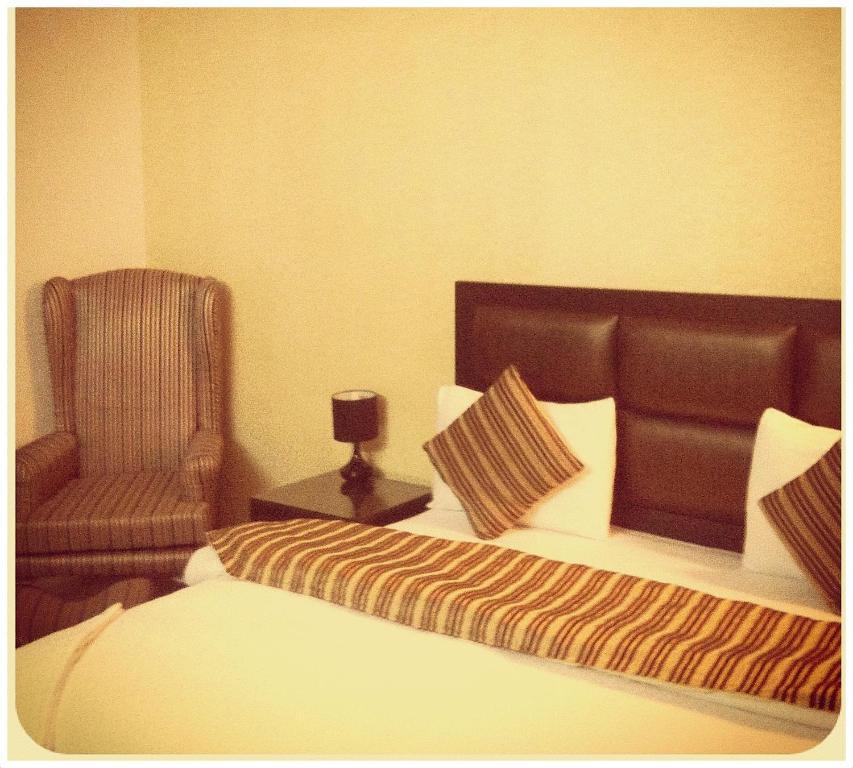 Hotel Pk Residency Noida Bagian luar foto