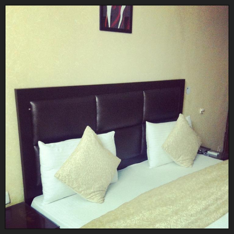 Hotel Pk Residency Noida Ruang foto