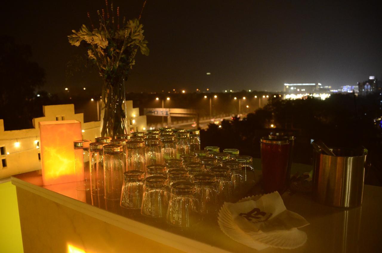 Hotel Pk Residency Noida Bagian luar foto