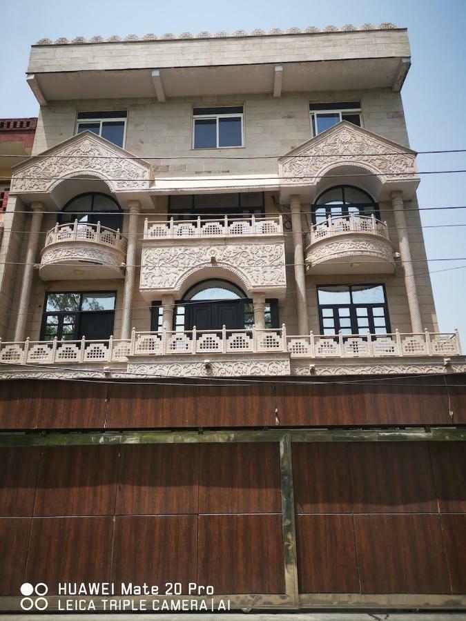 Hotel Pk Residency Noida Bagian luar foto