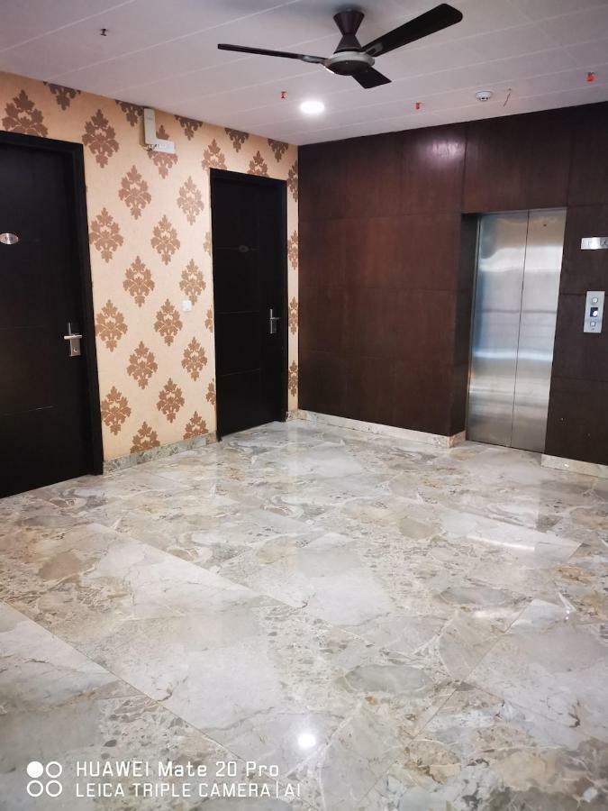 Hotel Pk Residency Noida Bagian luar foto