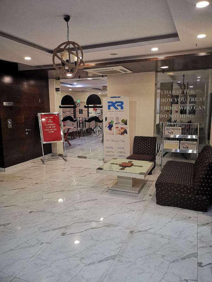 Hotel Pk Residency Noida Bagian luar foto